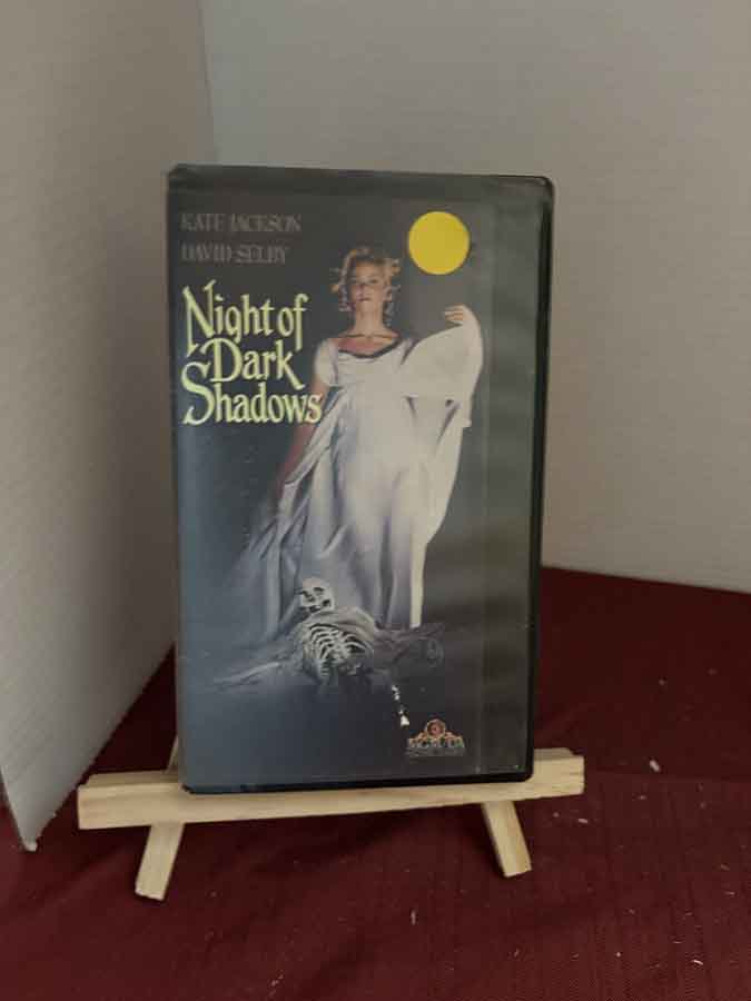 VHS – NIGHT OF DARK SHADOWS