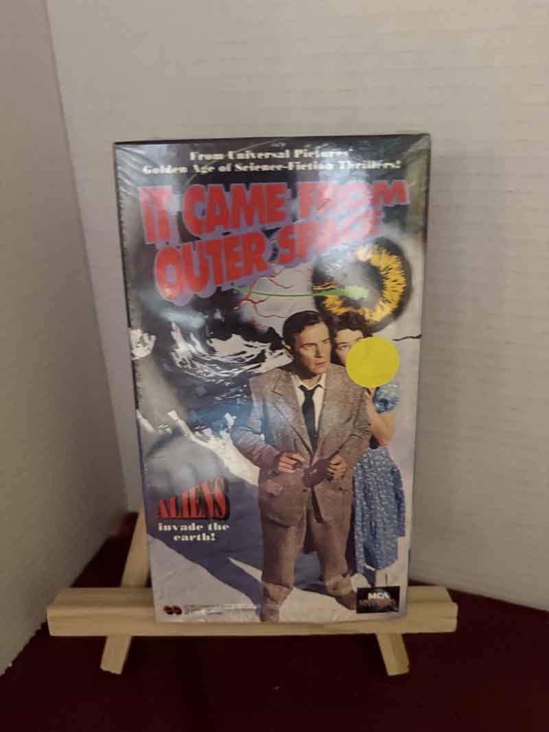 vhs-it came from the outer space