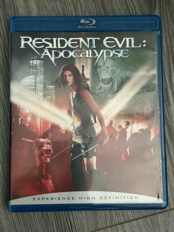 bluray- resident evil :apocalypse 2004