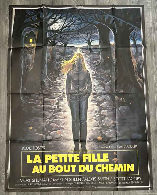 poster france- The Little Girl Who Lives Down the Lane 1977