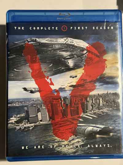 bluray – V: The Complete First Season (2010)