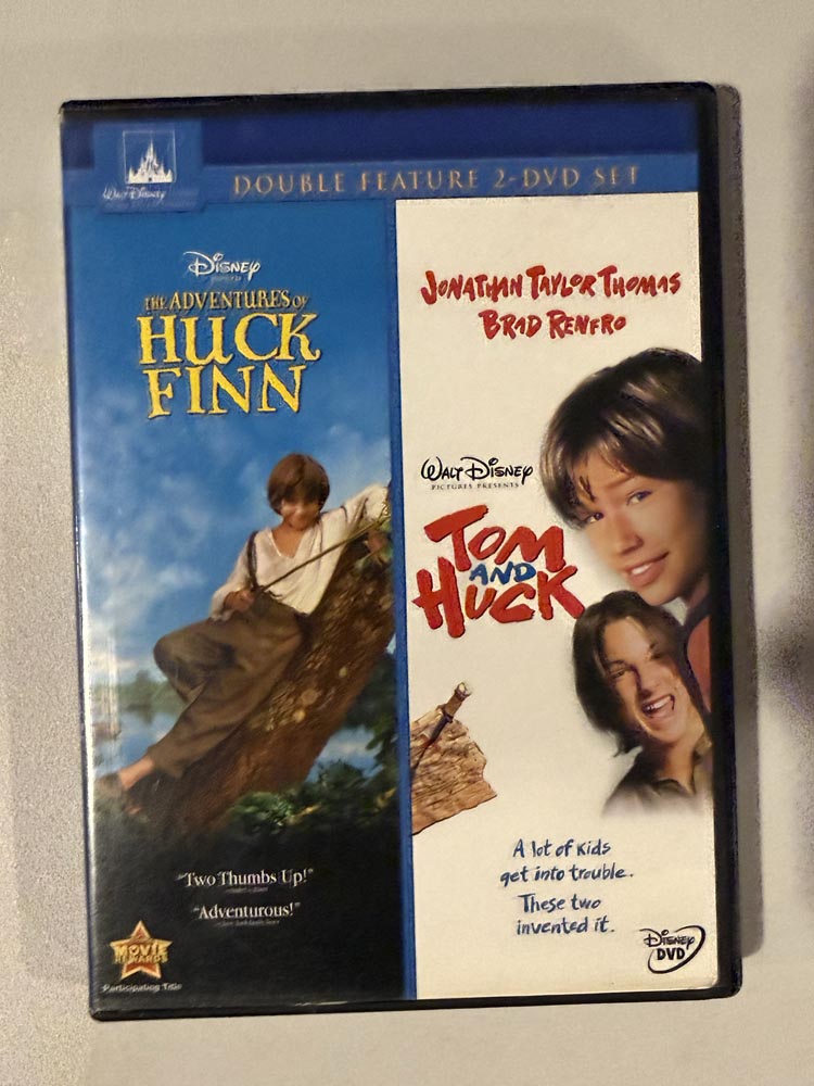 dvd – Adventures of Huck Finn / Tom and Huck