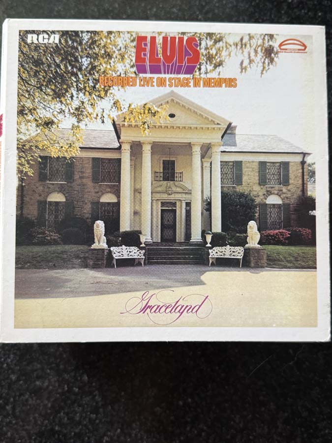 cd – Elvis presley :  recorded live on stage in Memphis ftd