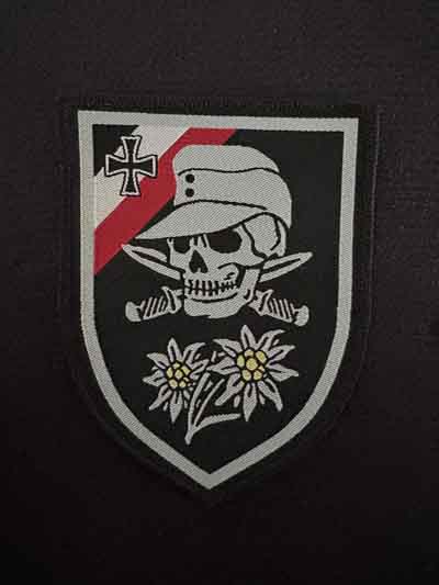 Modern Replica Embroidered Patch – Totenkopf & Edelweiss WWII‑Style Design