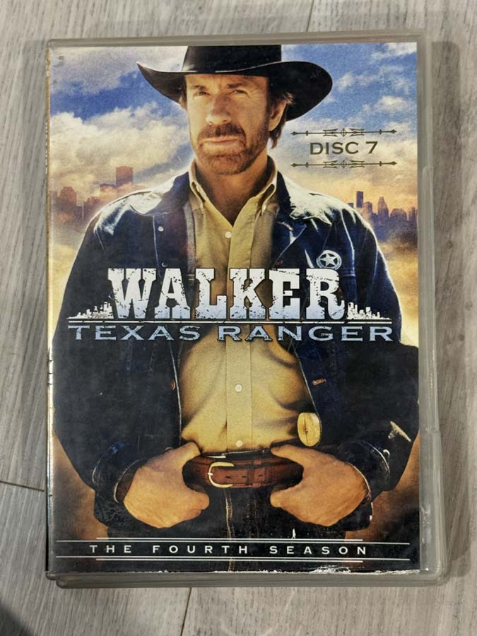 dvd – walker texas ranger (disc 7)