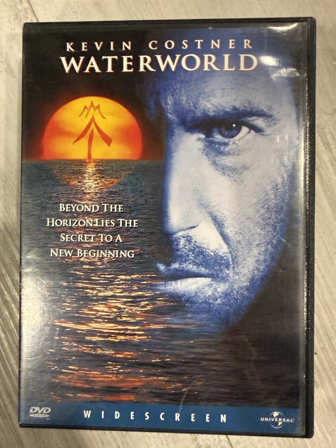 dvd  – waterworld (1995)