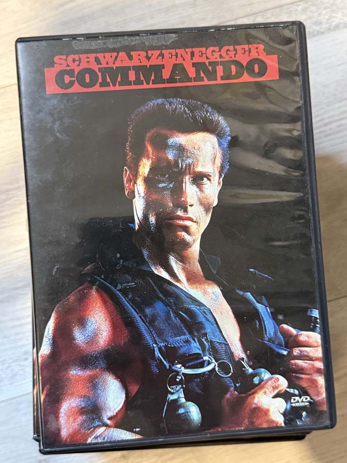dvd – commando (1985)
