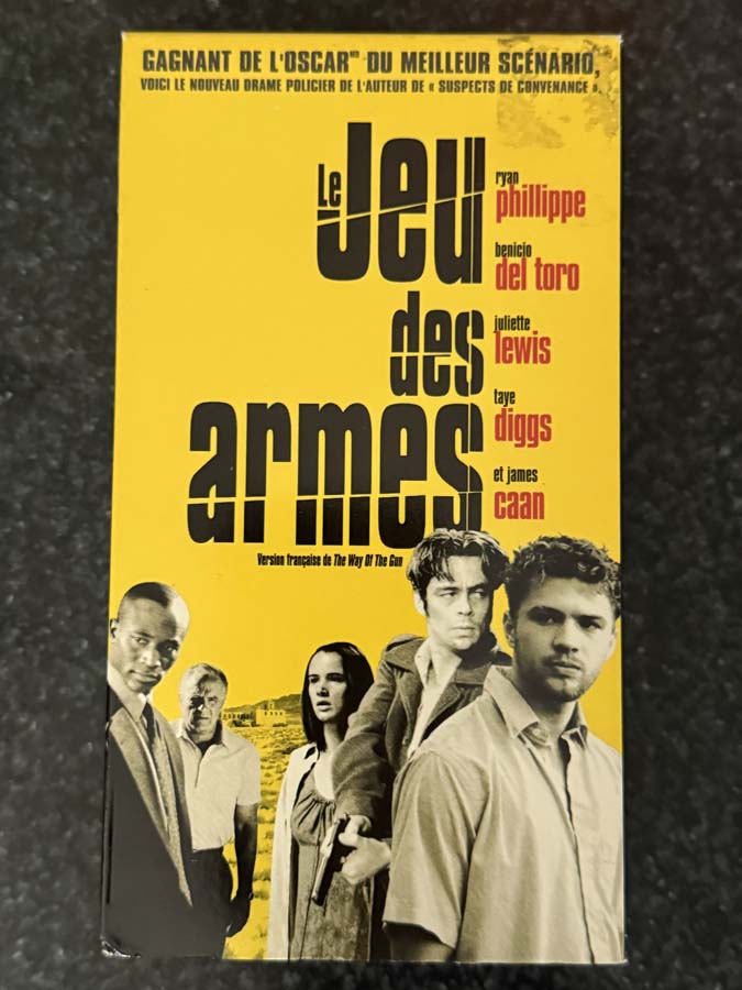 vhs – le jeu des armes (2000)