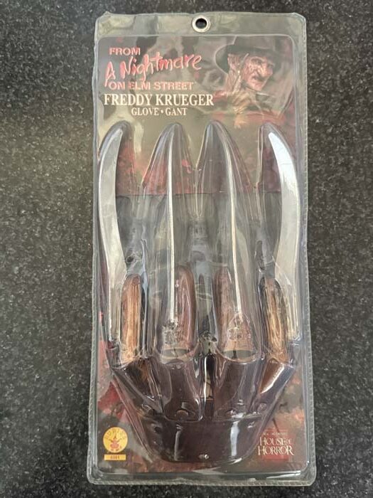 others – Freddy Krueger Deluxe Glove Spirit Halloween